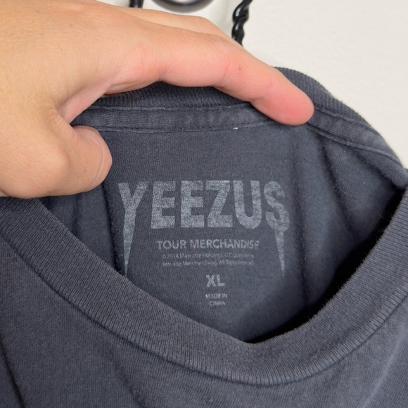 YEEZUS Tour 2014 Skeleton Eagle T Shirt RARE - Picture 4 of 6